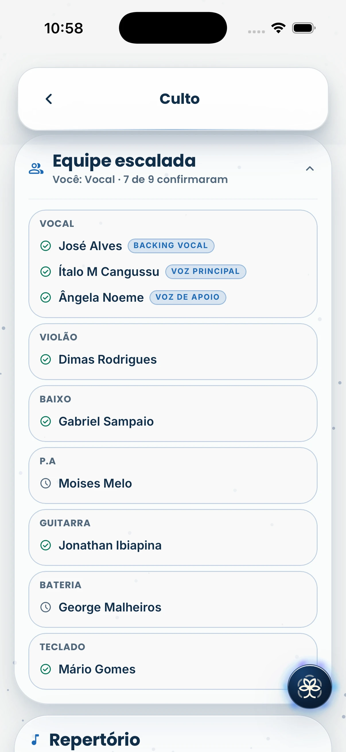 Print atual da equipe escalada no iPhone 17: integrantes por função e confirmações de presença.